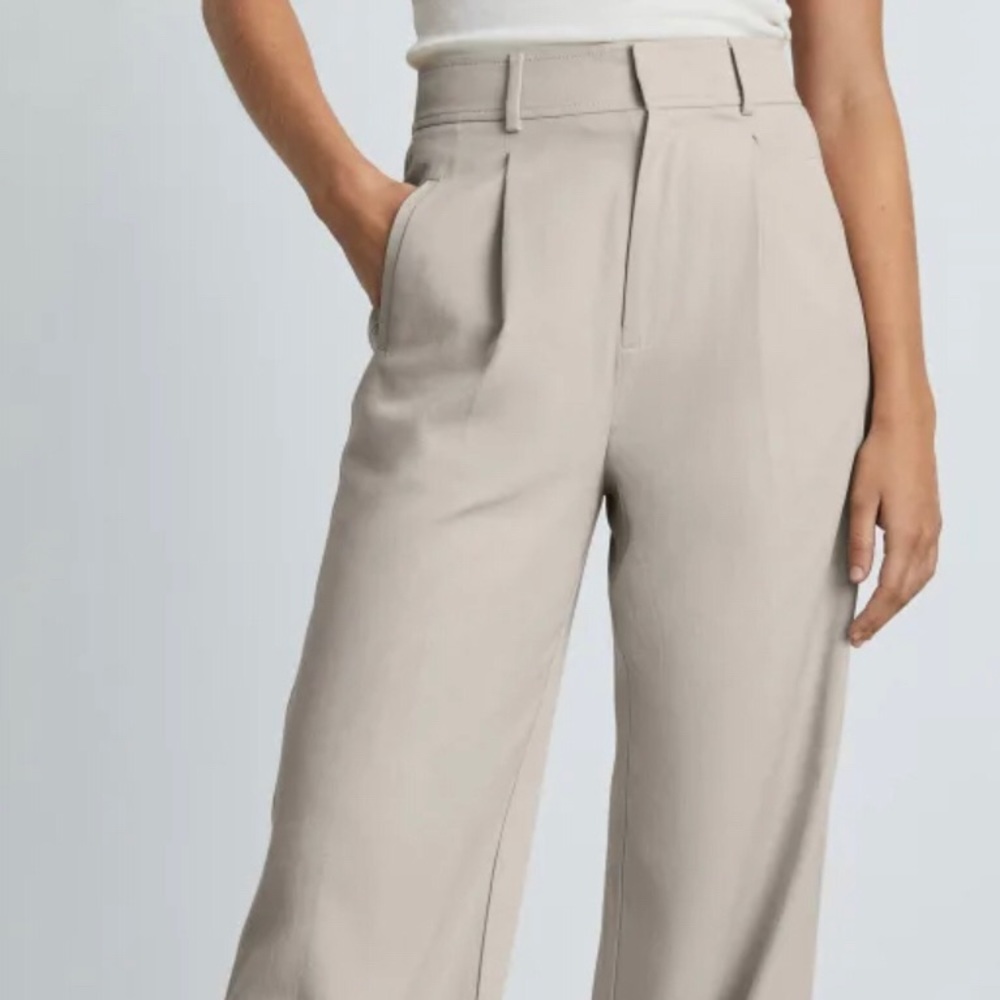 Everlane The Way-High Drape Pant in sandstone, size 00